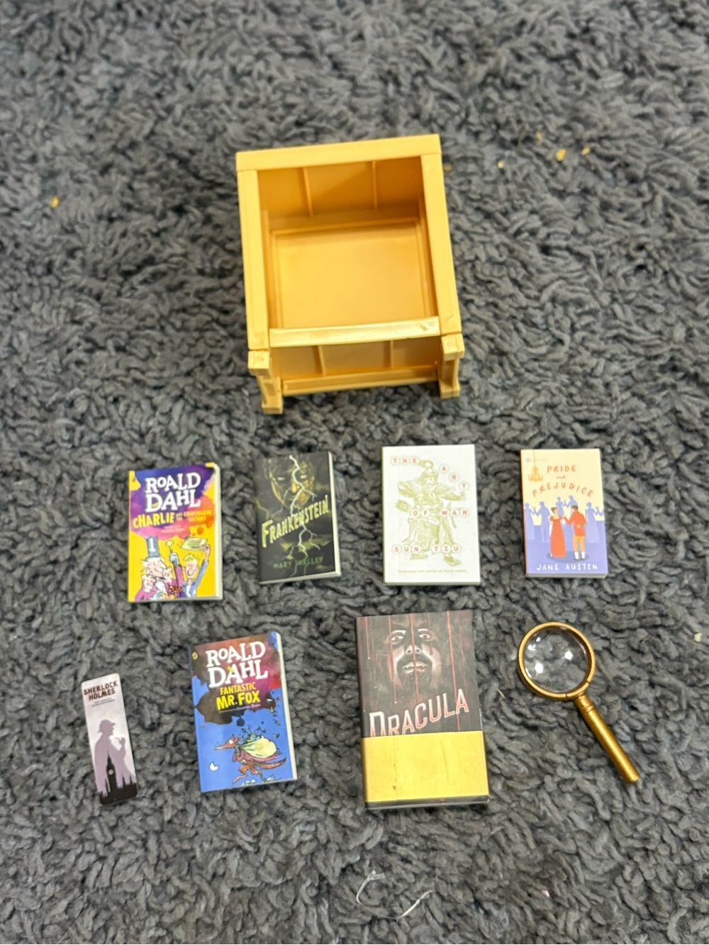 NWOT Mini Series Books with a Shelf, a Magnifying Glass & a Bookmark, Books (4)